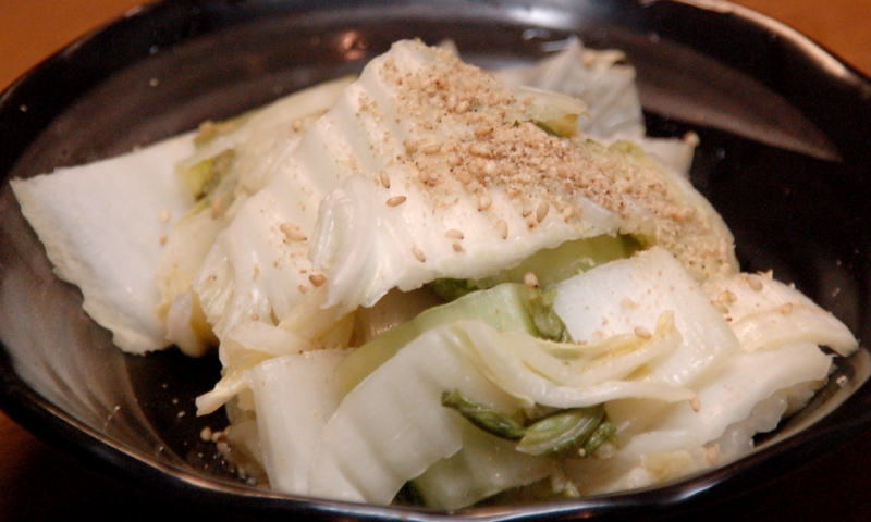白菜のぬか漬けにすりごま