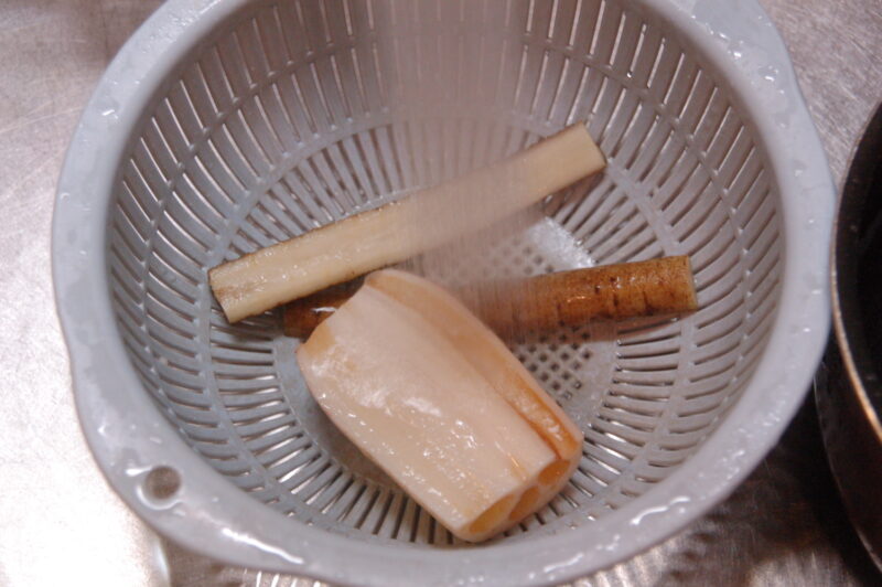 ごぼうを冷ます
