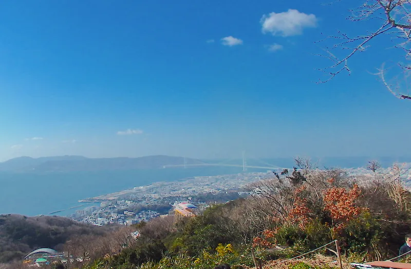 明石大橋と瀬戸内海